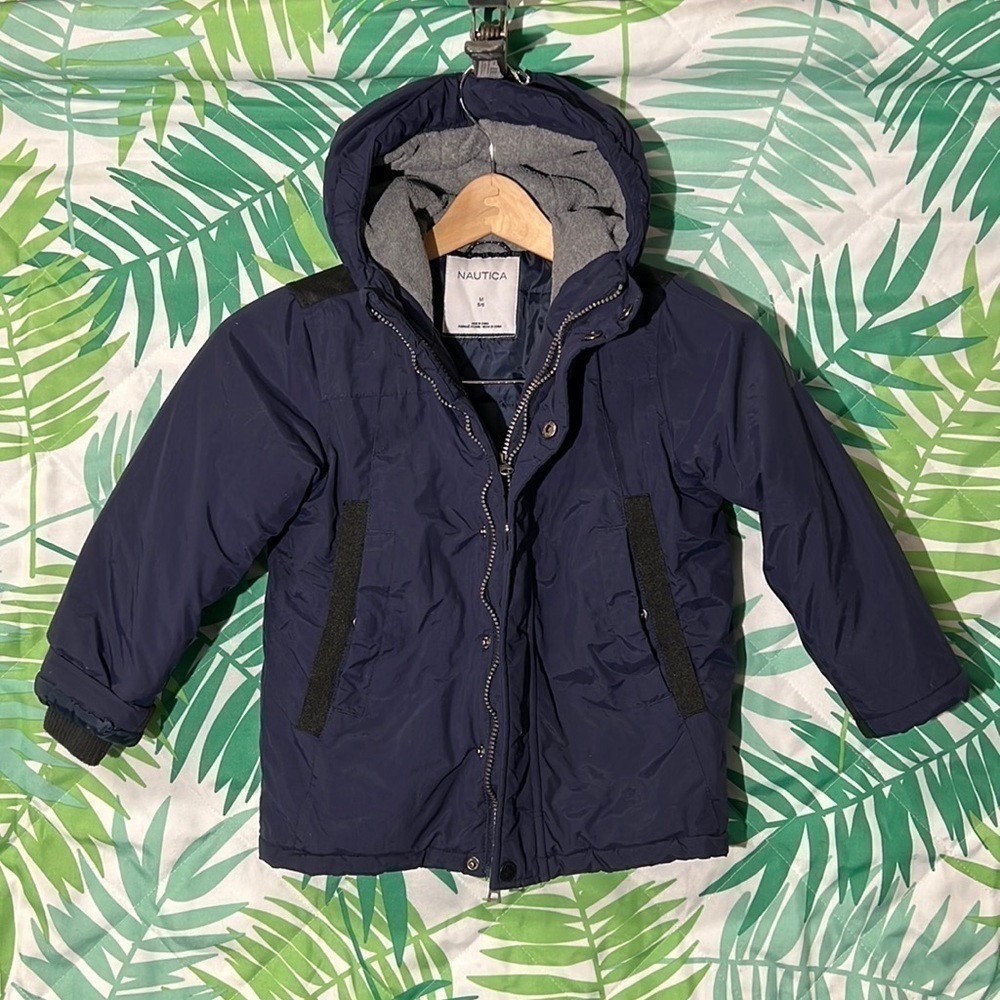 Nautica boys blue winter coat with hoodie size 5/6